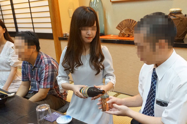 私服コンパニオン